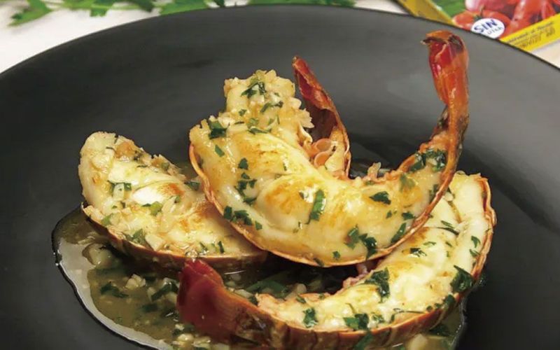 Bogavante con ajo y perejil en Ibiza